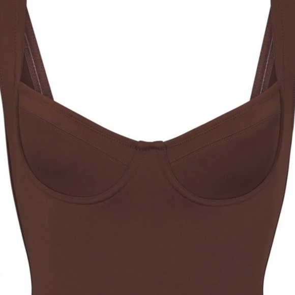 Skims Signature Swim Underwire Shaping One Piece - Picture 2 of 4